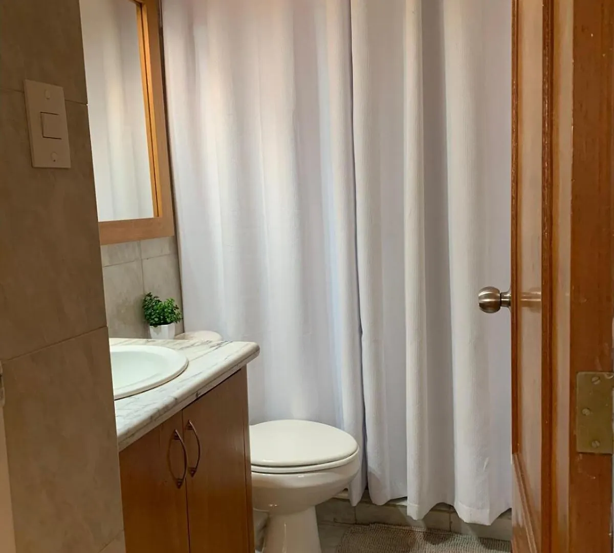 Beautiful And Comfortable Apartment For 4 People In La Tahona Caracas 0*,