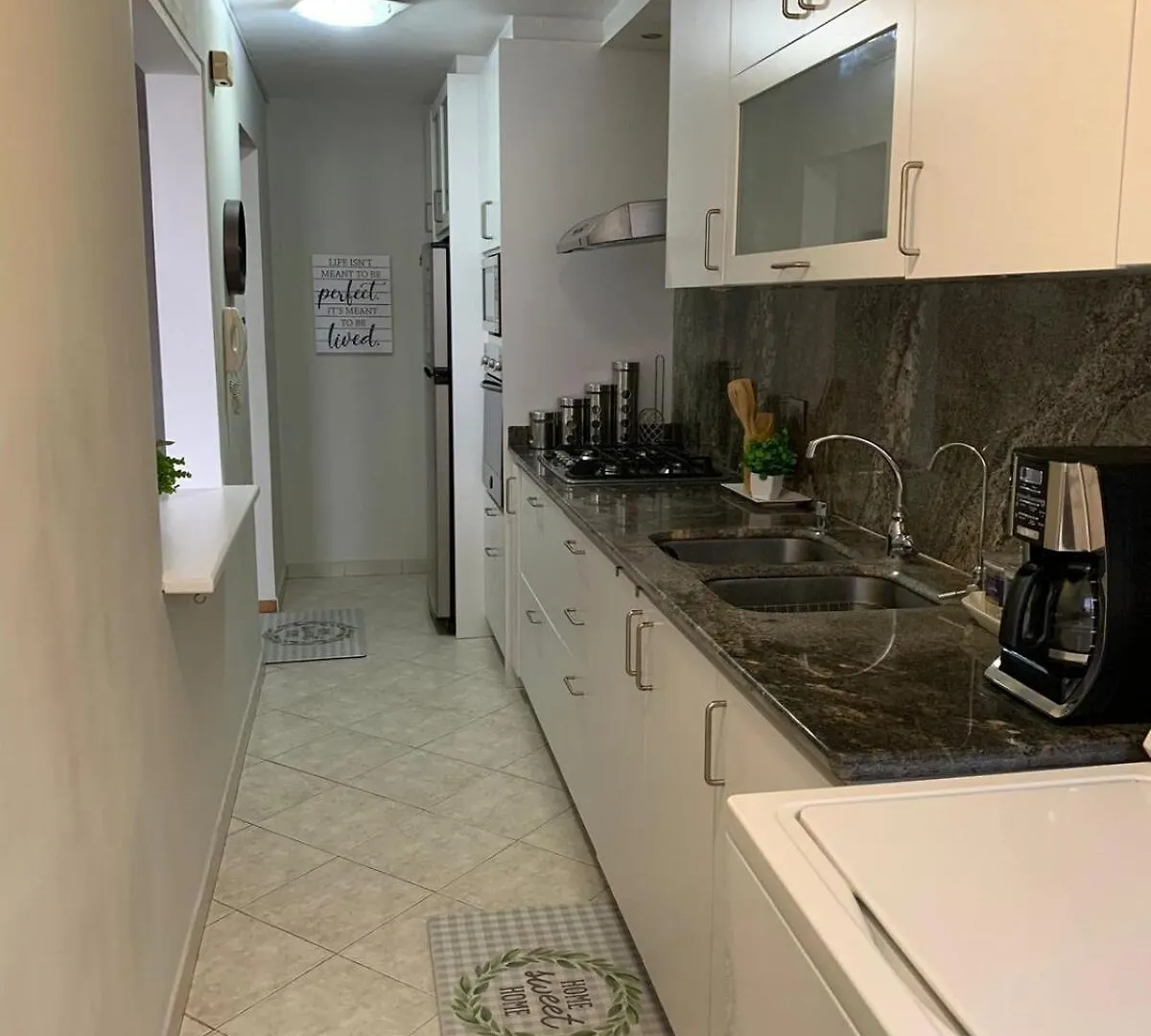 Beautiful And Comfortable Apartment For 4 People In La Tahona Caracas Venezuela